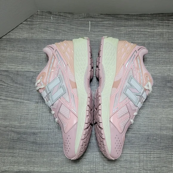 New Balance 1906NLN Pink Running Shoes Women's US W 5.5 - Picture 6 of 8